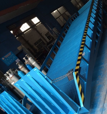 Warehouse Loading Ramp 6 Tons Capacity For Container Or Truck Unloading