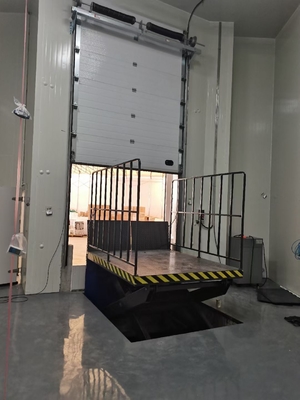 Hydraulic Dock Lift Scissor Platform 2000*3000mm 4500KG Payload On Warehouse Loading Bay
